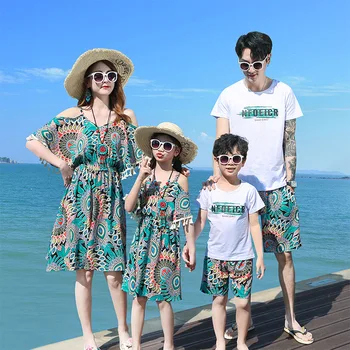 Familia Potrivite Tinutele de Vara Beach Mama Fiica Rochii Florale Tatăl, Fiul Bumbac T-shirt și pantaloni Scurți Cuplu Tinuta pe Litoral